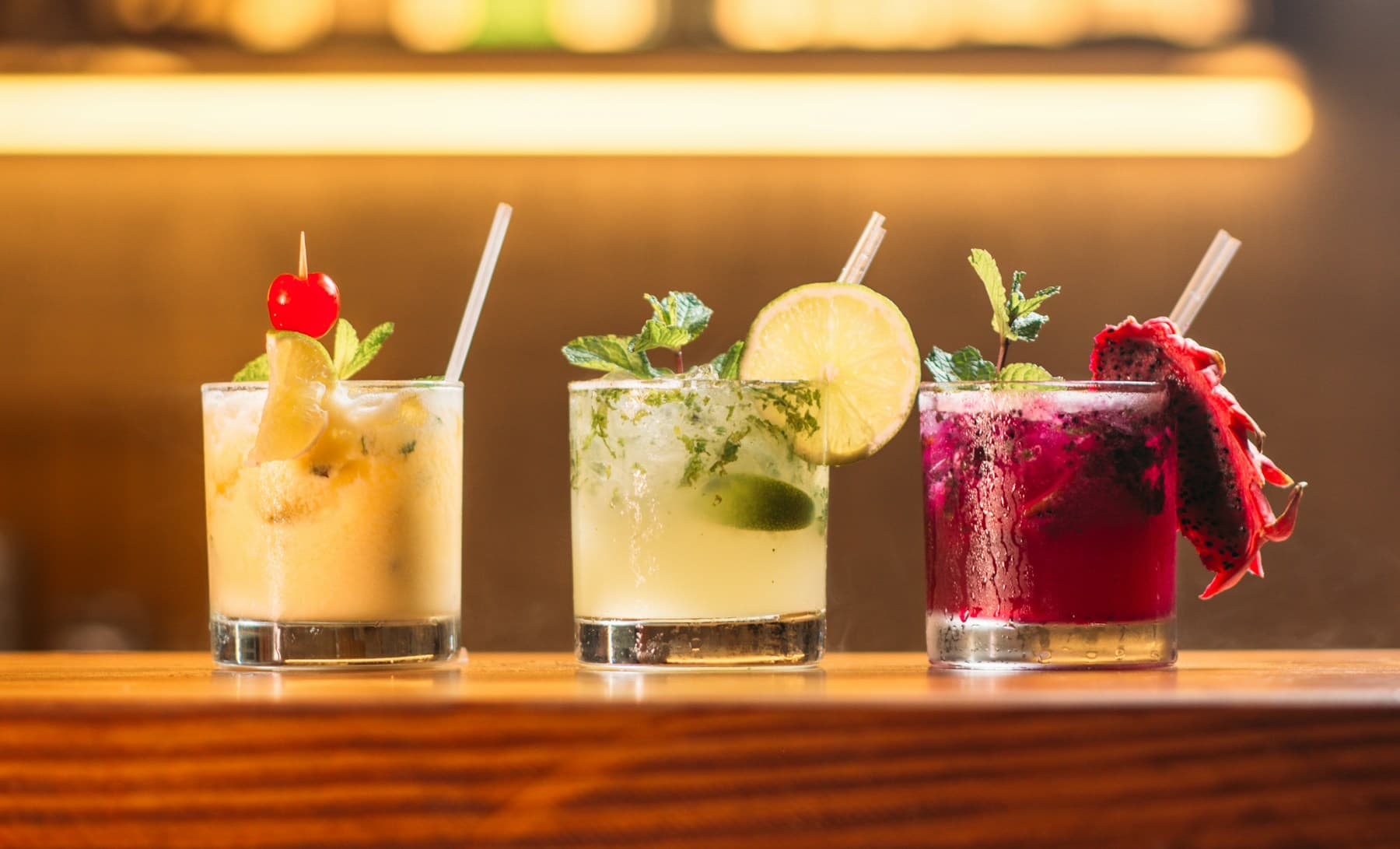 Una selezione di cocktail al bancone